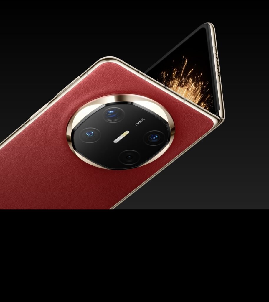 Huawei Mate X6 gallery photo 2